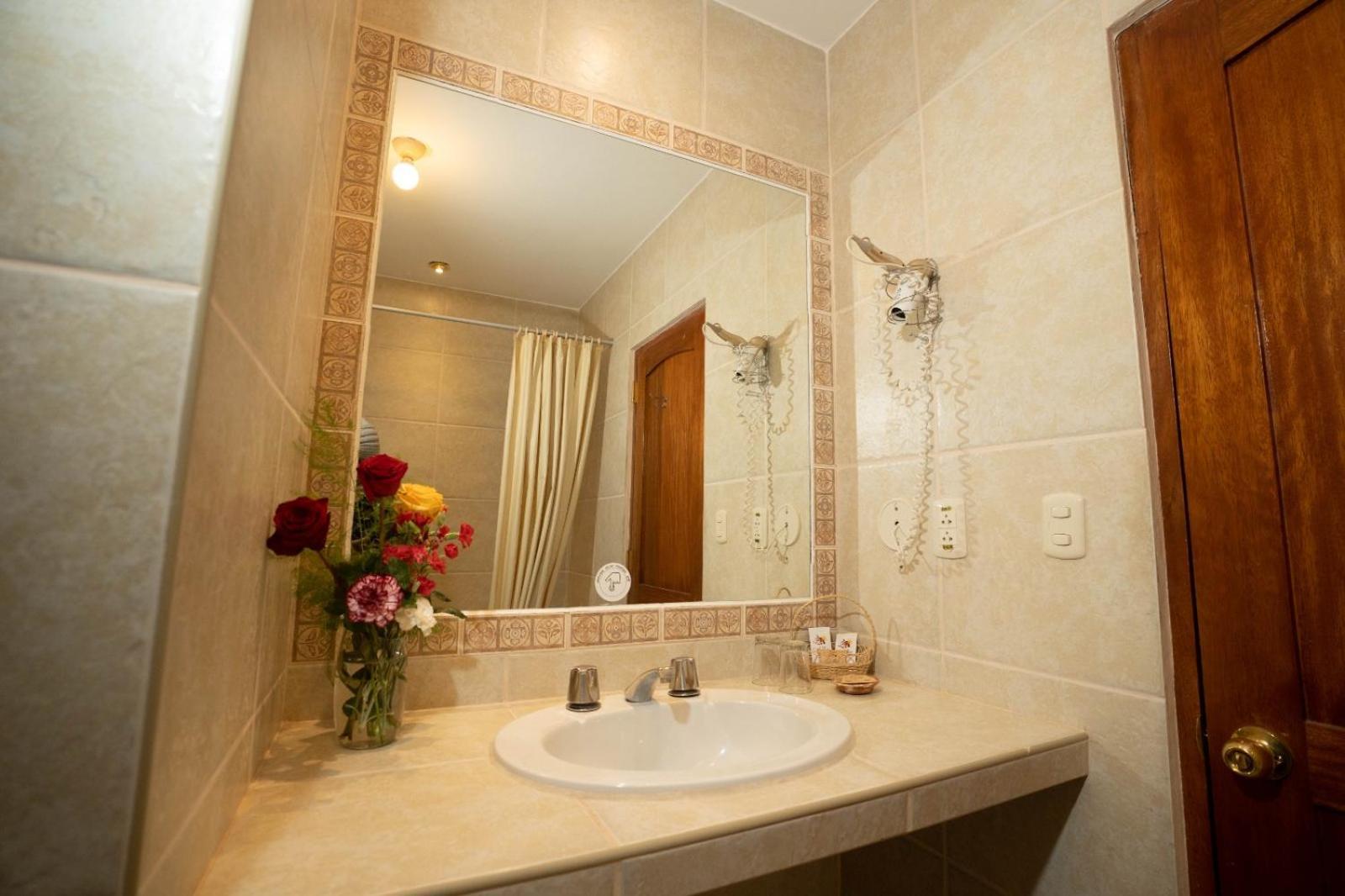 Hotel Agustos Urubamba Habitación foto